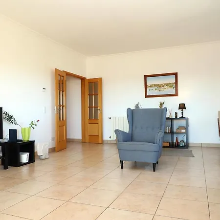 B80 - Gideon Albasol 2 Bed In