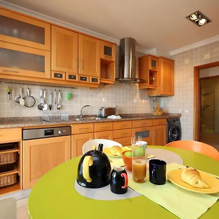 B80 - Gideon Albasol 2 Bed In Λάγος