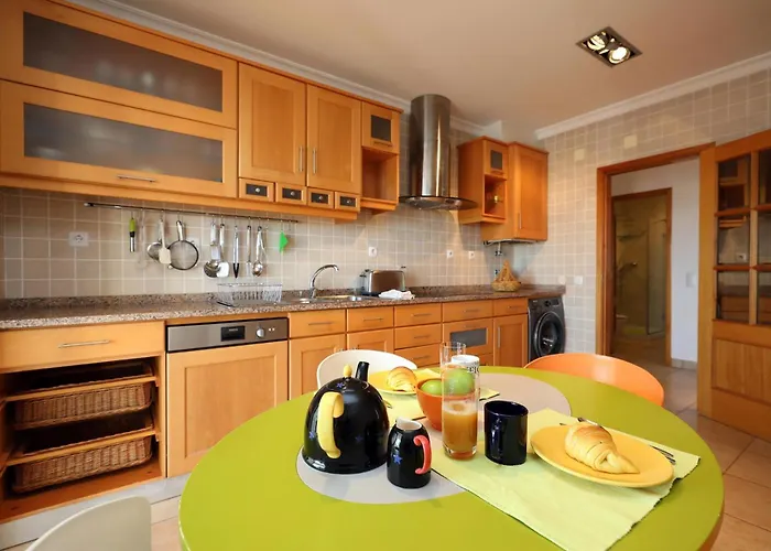 B80 - Gideon Albasol 2 Bed In Lagos