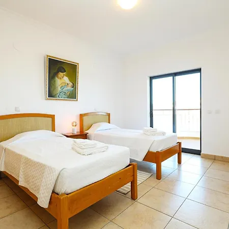 B80 - Gideon Albasol 2 Bed In Lagos