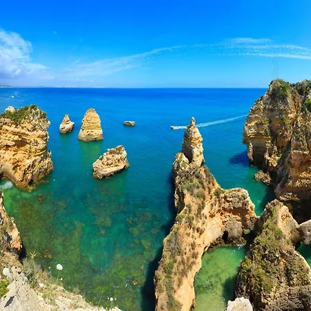 B80 - Gideon Albasol 2 Bed In لاغوس