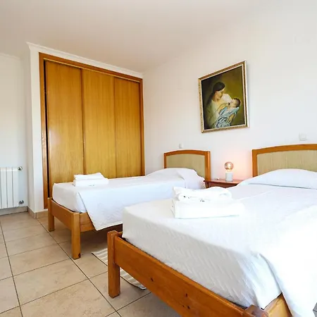 B80 - Gideon Albasol 2 Bed In Lagos