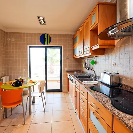 B80 - Gideon Albasol 2 Bed In Apartment Lagos